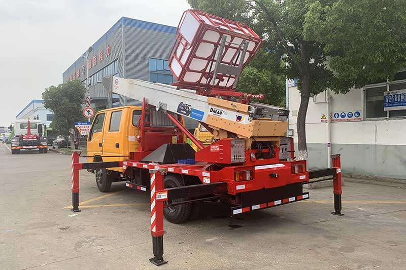 江铃30米云梯车